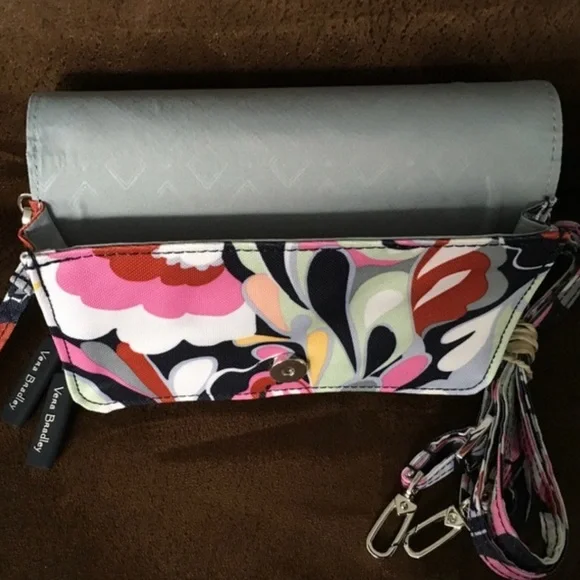 Vera Bradley  RFID 3 in 1 Handbag /Travel  Bag Crossbody, Wristlet,  Navy Floral - Picture 7 of 16